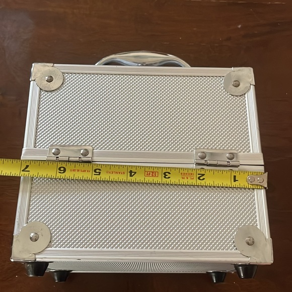 Stainless steel case with numeric lock - Picture 11 of 12